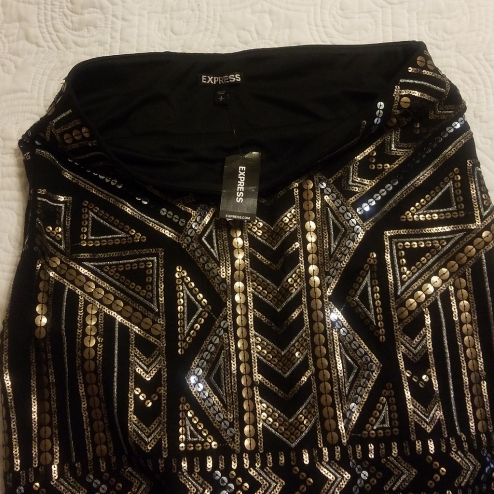 Clothes - Picture 2 of 3
